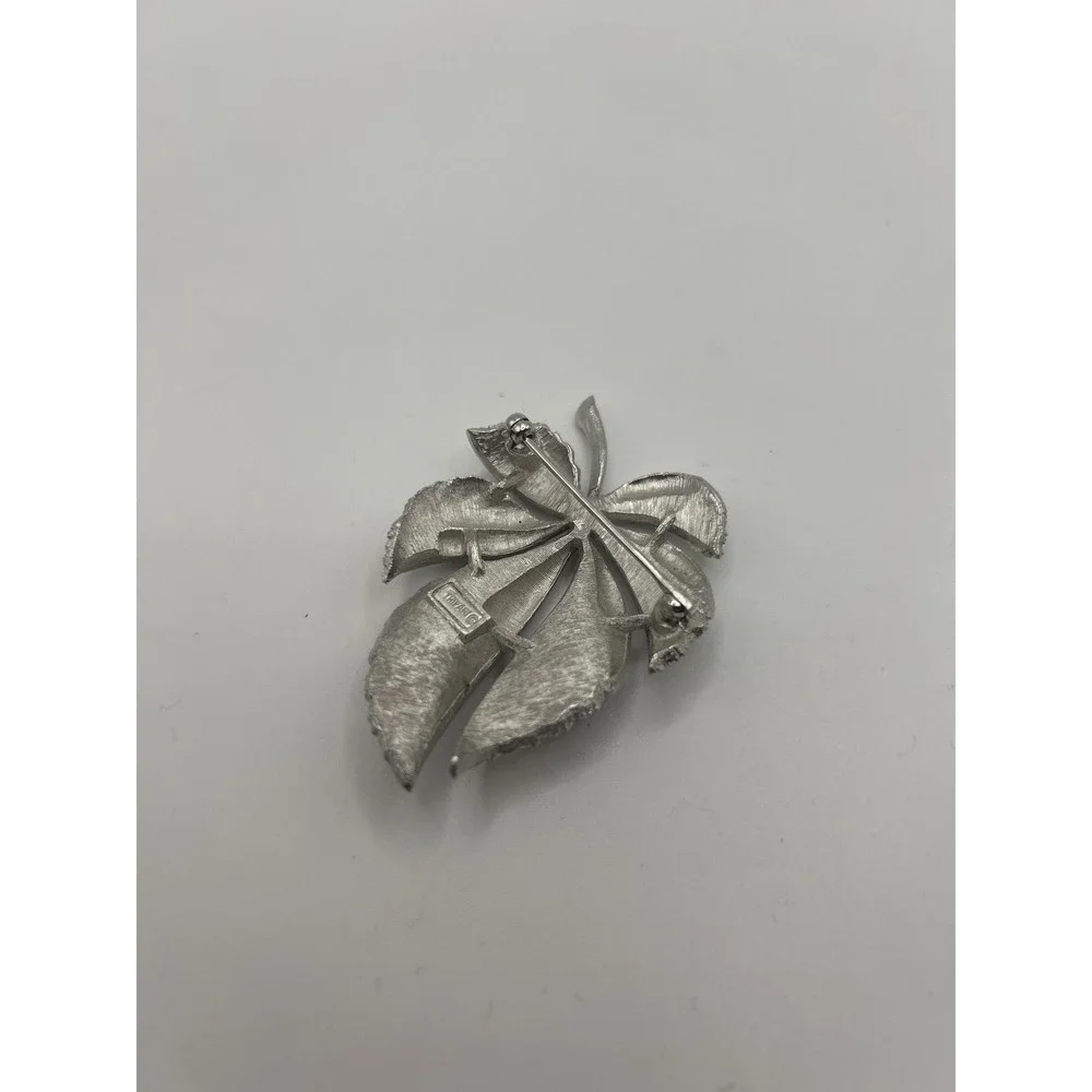 Vintage Trifari Leaf Brooch Silver‎ Tone Textured Polished Petal Pin Jewelry
